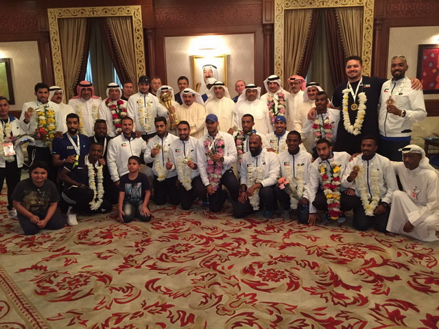 عــودة أبــطال القــوي بكــأس الخليــج